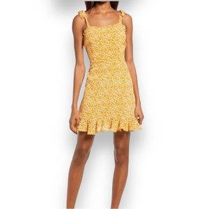 BARDOT FLORAL RUFFLE HEM MINI DRESS LARGE